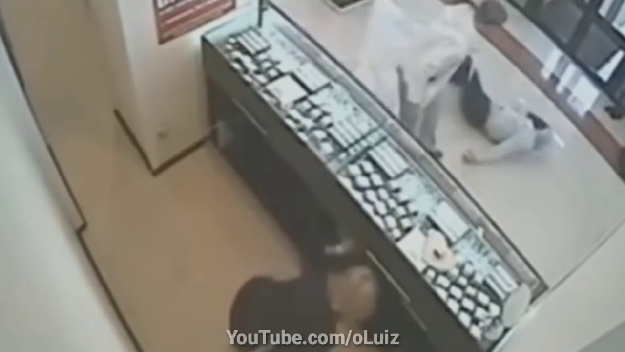 Ladr&otilde;es Burros #02   Ladr&otilde;es que se deram mal  Narrado pelo google tradutor