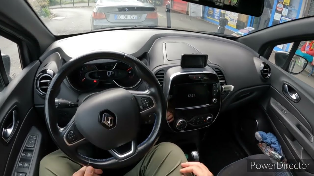Renault Captur 1.3 Tce 150 ch POV driving