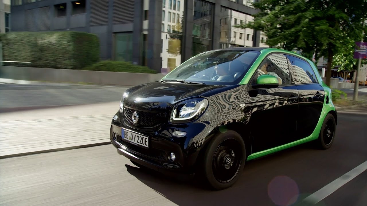 Smart fortwo electric drive coupe (Driving -- Charging)