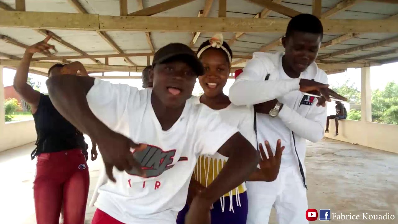 LES ETOILES DU RAP- Elle aime trop le buzz ( clip officiel)