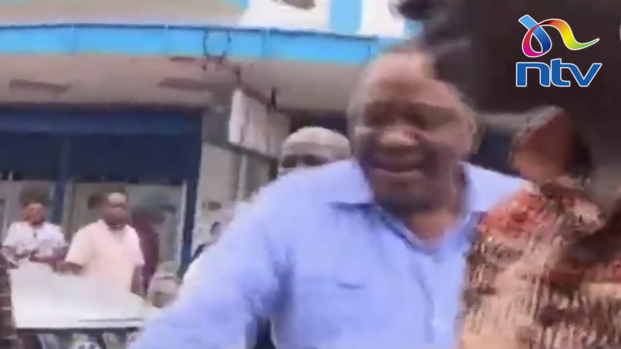 President Uhuru makes a surprise visit to local restaurant in Mombasa
