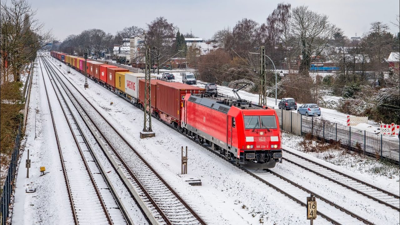 DB BR185-224 passing through Hamburg-Harburg with freight trains
