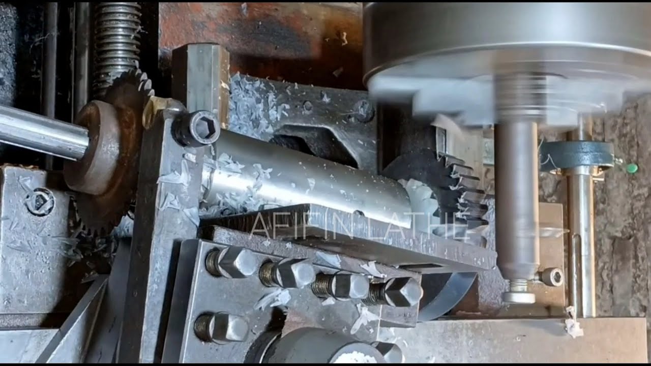 Cara saya membuat gigi  mengunakan mesin bubut