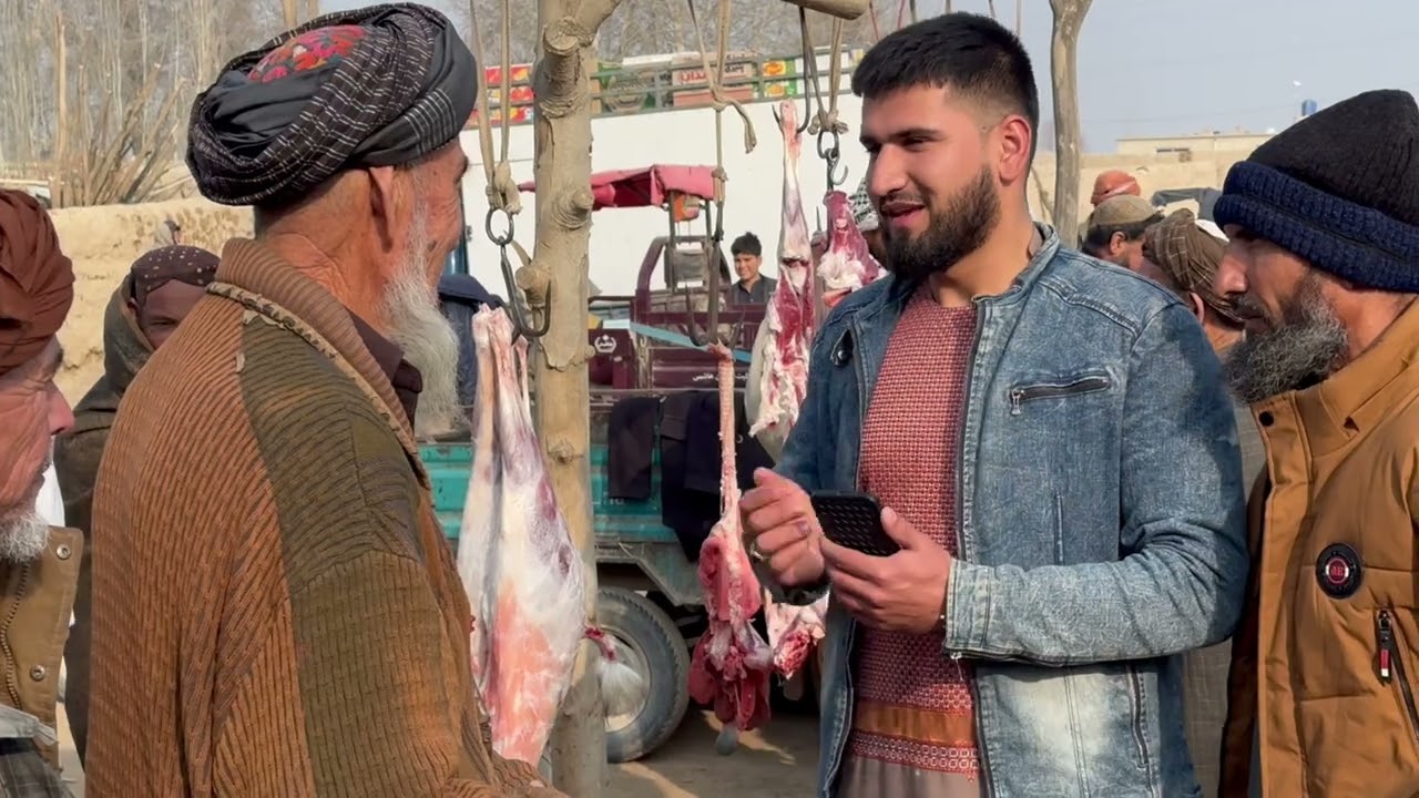 د کندوز ولایت د چهاردری د ولسوالی د ماماخیل په سیمه کی بازار جوړ څو راځی مالومات دب بازار د خلکو 