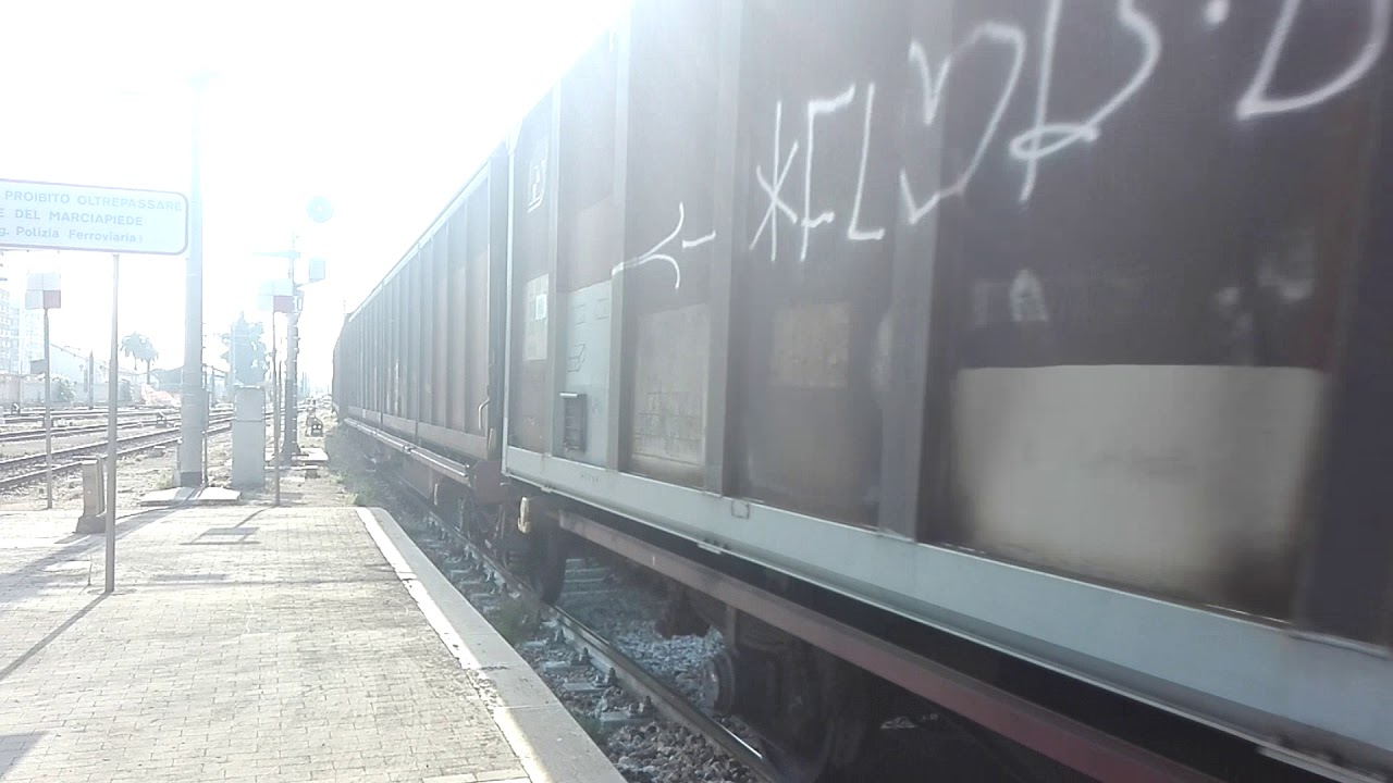 E405 016+E652 007 per MRS Brindisi - Falconara M. , in partenza da Bari Centrale!