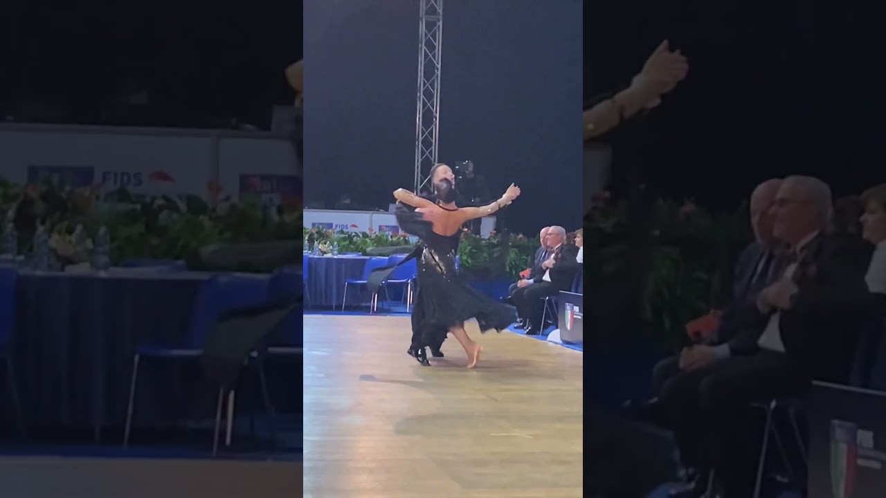 Beauty of Waltz 🖤 🖤