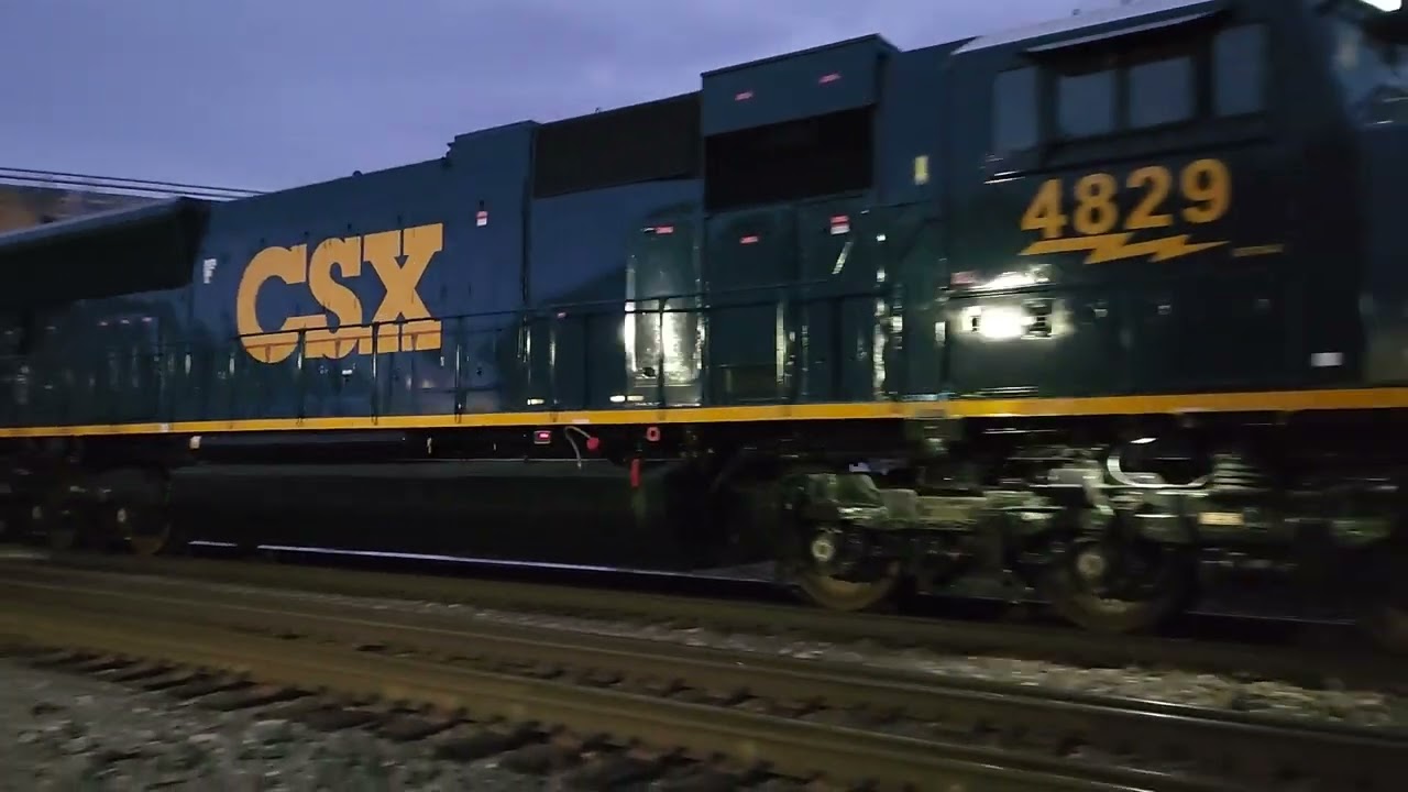 Kids, We have a CSX Meetup at the Amtrak Station With Shiny DPU! #railfanning