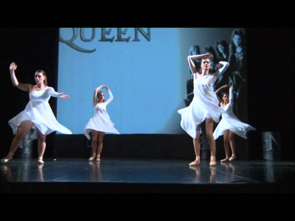 Who wants to live forever 2011