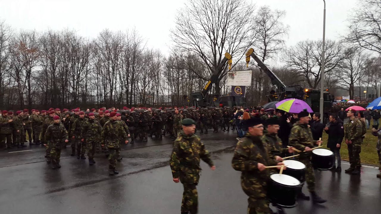 Binnenkomst luchtmobiel 25-03-2016