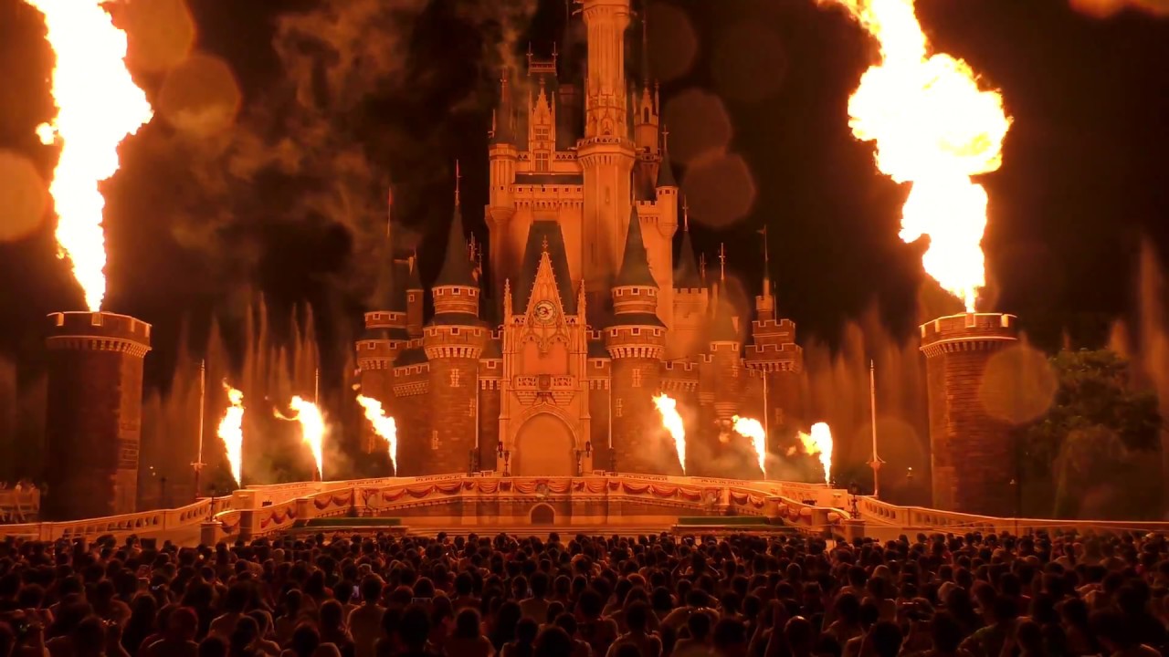 (TwT)v【4K】Celebrate ! Tokyo Disneyland（2018.8.14/2回目）