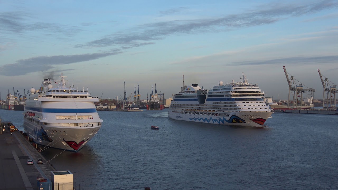 Departing AIDAmar and a greeting to AIDAcara | Hornbattle