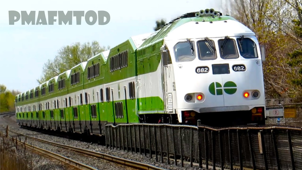 Trains at Rouge Hill GO Station