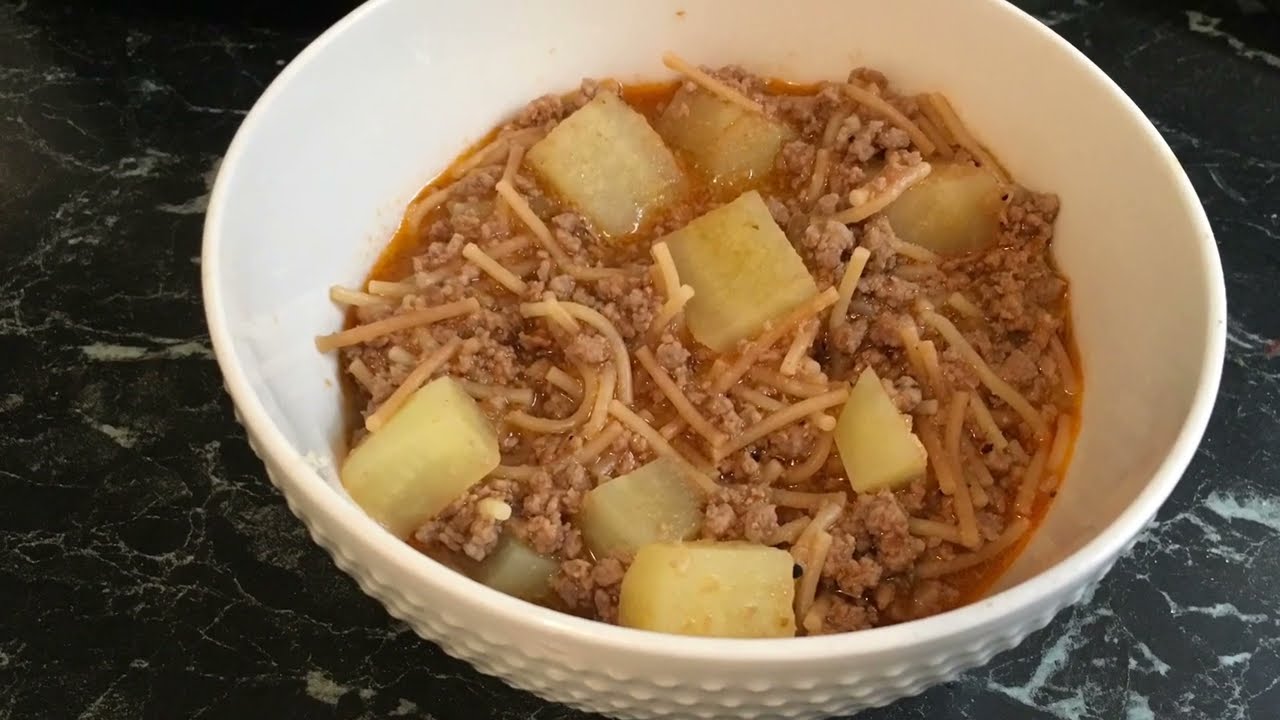 Carne molida con fideos y papas 🥔