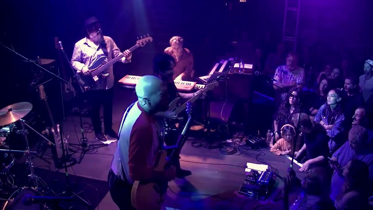 She Keeps Me Movin' | John Oates & The Good Road Band | Live at The Troubadour