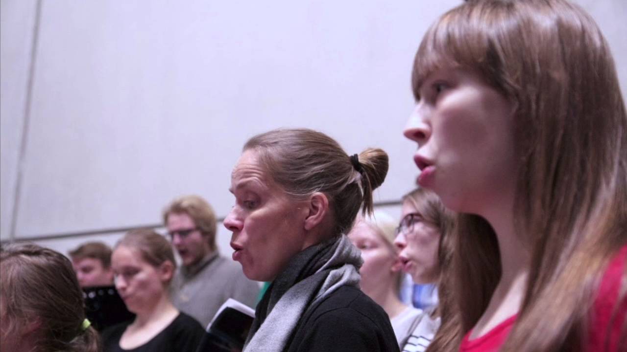 Chorus Ecclesiae - Suojelusenkeli ('Maan korvessa kulkevi')