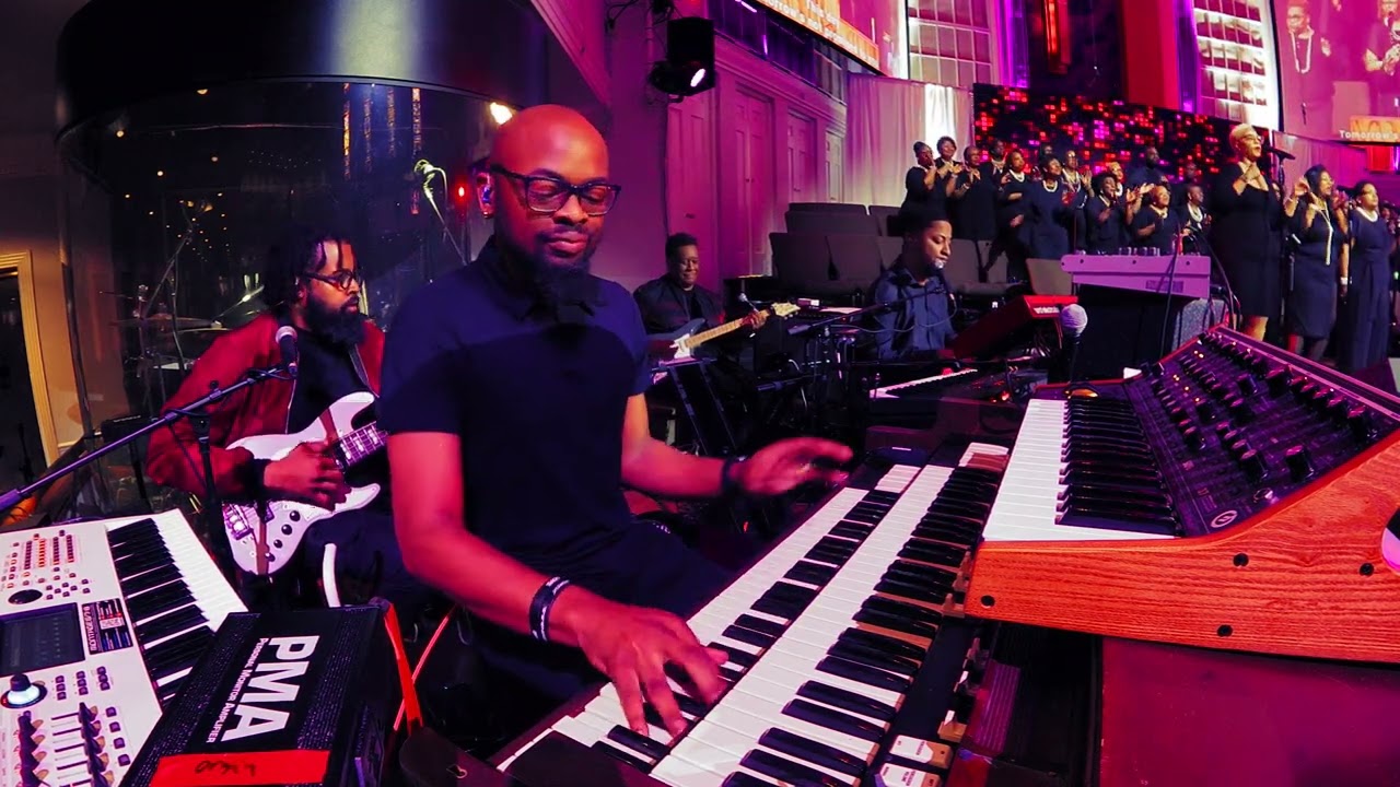 Kem Gray Jr on Organ/Auxiliary Keys - Who's on the Lord's Side x Timothy Wright