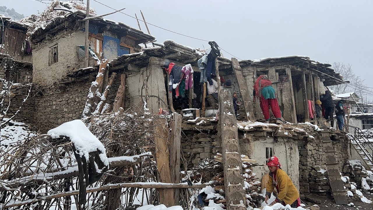Himalayan village lifestyle || village life in a snowy day || TheVillageNepal#snow #snowfall