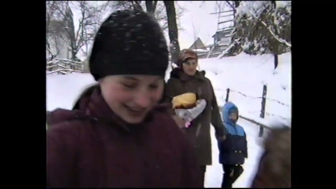 ВЕСІЛЛЯ В ПЕТРАНЦІ В 2004 РОЦІ. МУЗИКАНТИ, БРАМА, СОРОЧКА. АРХІВ 24.01.2004