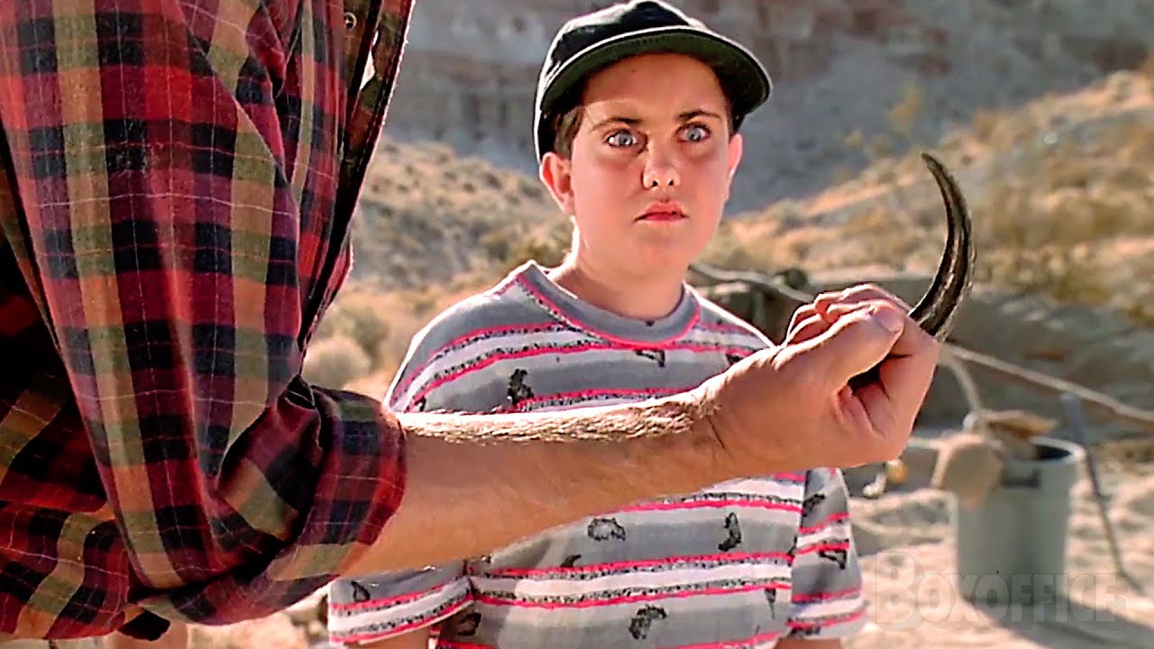 Lo spaventoso racconto sui Velociraptor | Jurassic Park | Clip in Italiano