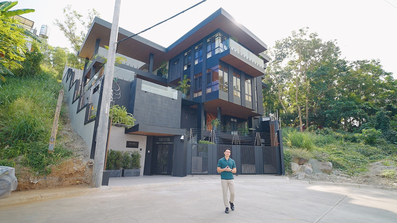 Touring a Brand New Tropical Contemporary Home For Sale in Parkridge Estates