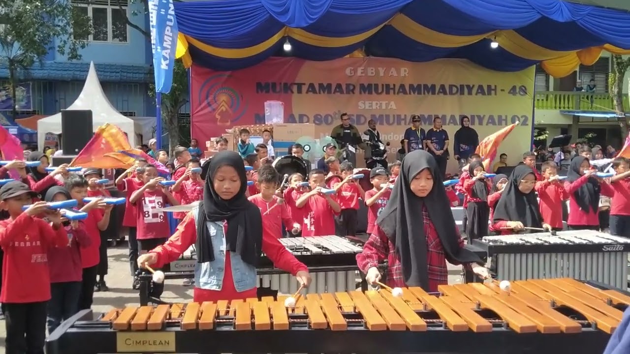 Penampilan marchingband SD Muhammadiyah 02 dalam rangka Milad Muhammadiyah