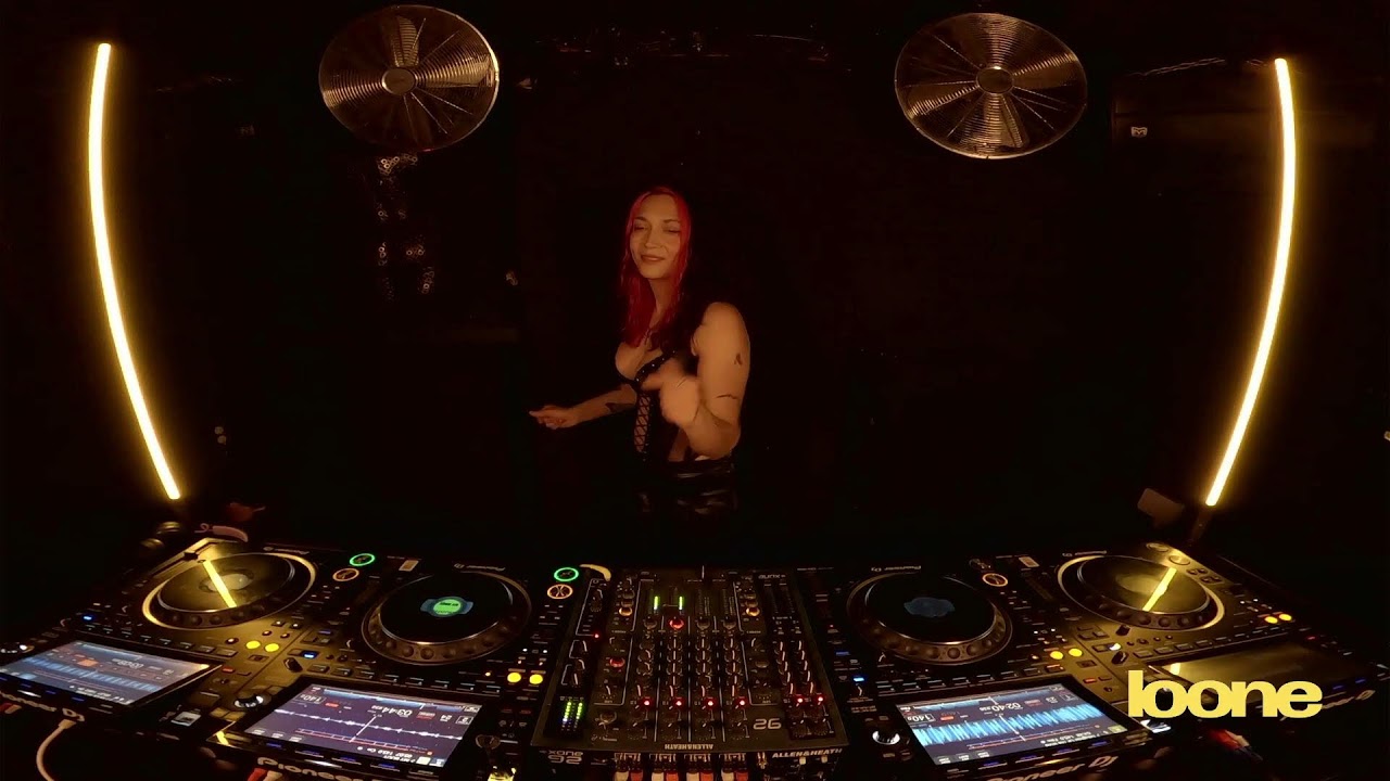 LOONE LIVE x VESELKA w/ VANI VACHI