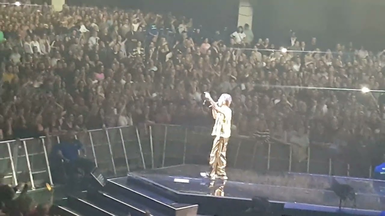 Come Undone - Robbie Williams - Festhalle Frankfurt 16.2.2023