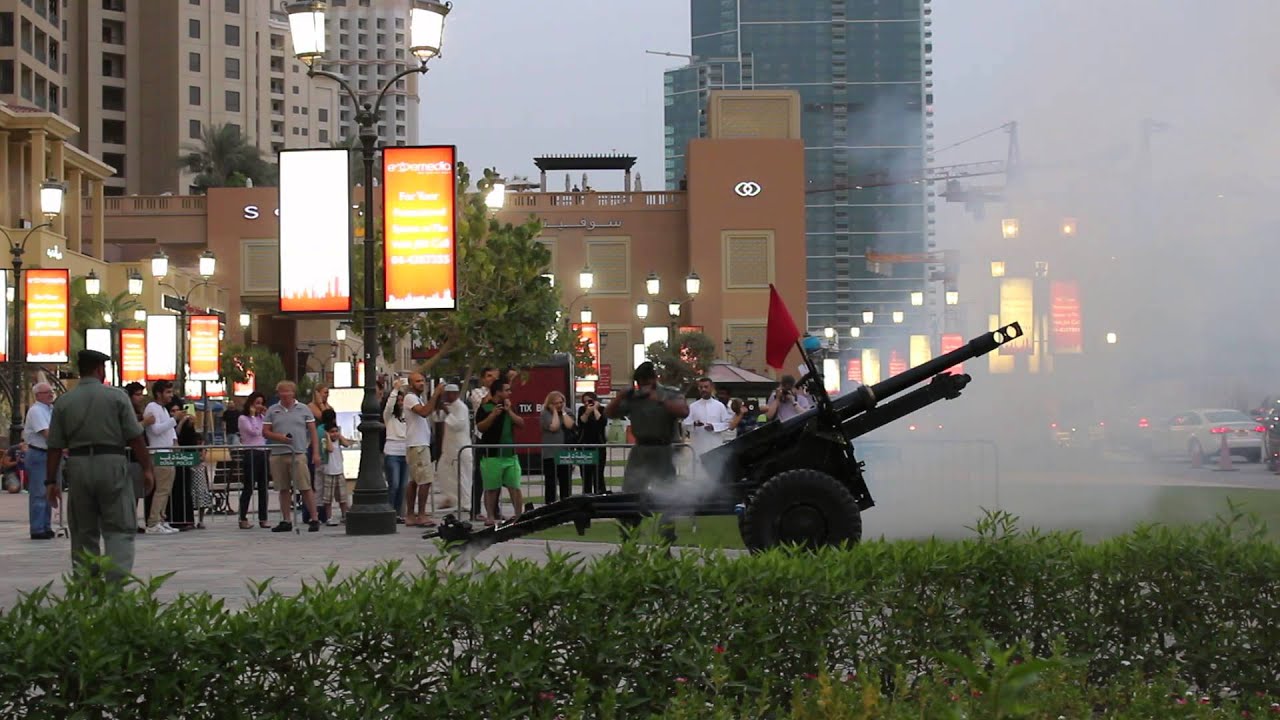 Cannon fire in Dubai - The Walk, JBR