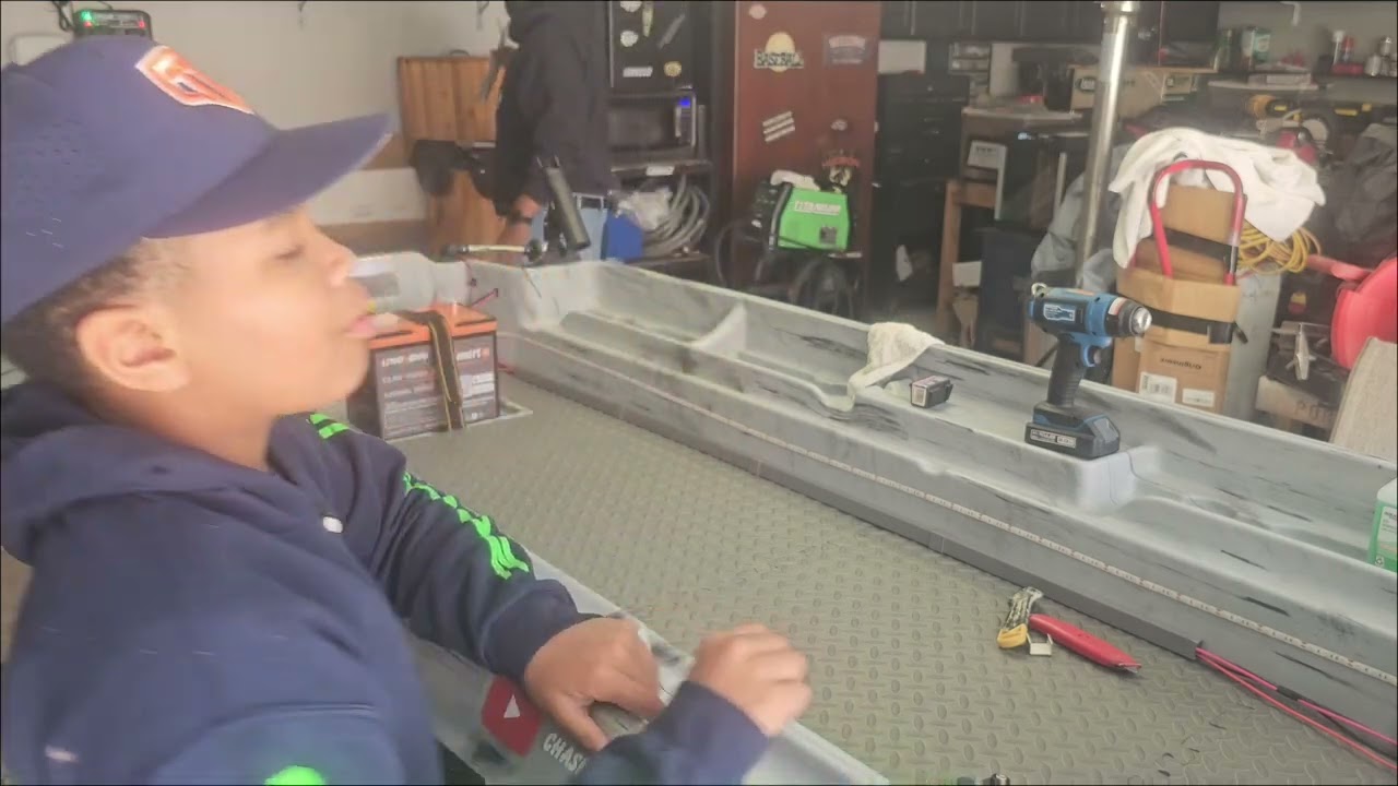 Наконец-то построена модель Pond Prowler.