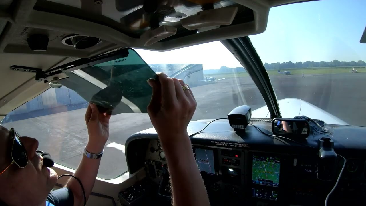 Start up the Cessna Supervan at EDLM
