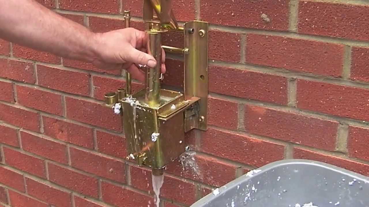 WALL MOUNT LEVER OPERATED BRIQUETTE PRESS MACHINE PAPER BRICK MAKER