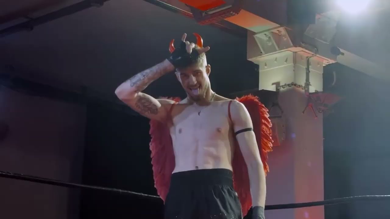 Drag Attack Wrestling "Buttons" Highlight MV