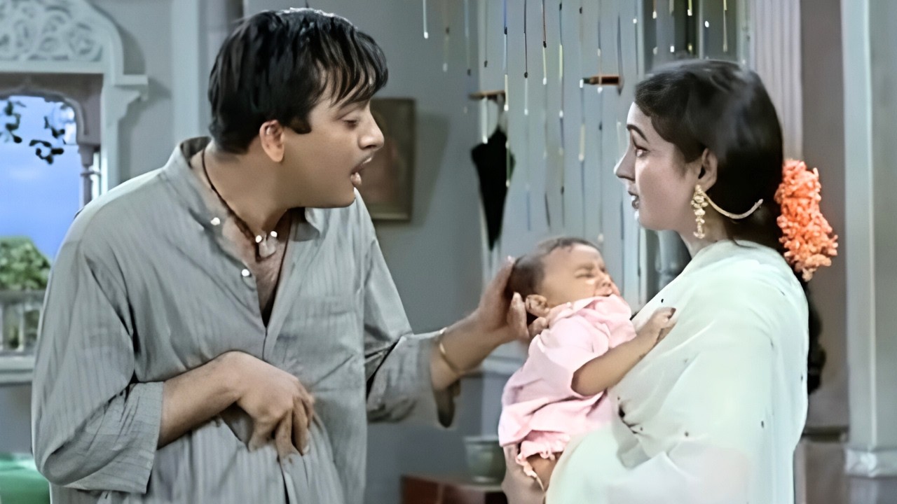 मेरा बच्चा मेरी तरह लूला नहीं है! - जान पर खेल कर बचाया अपने बच्चे को | Climax Scene - Khandan