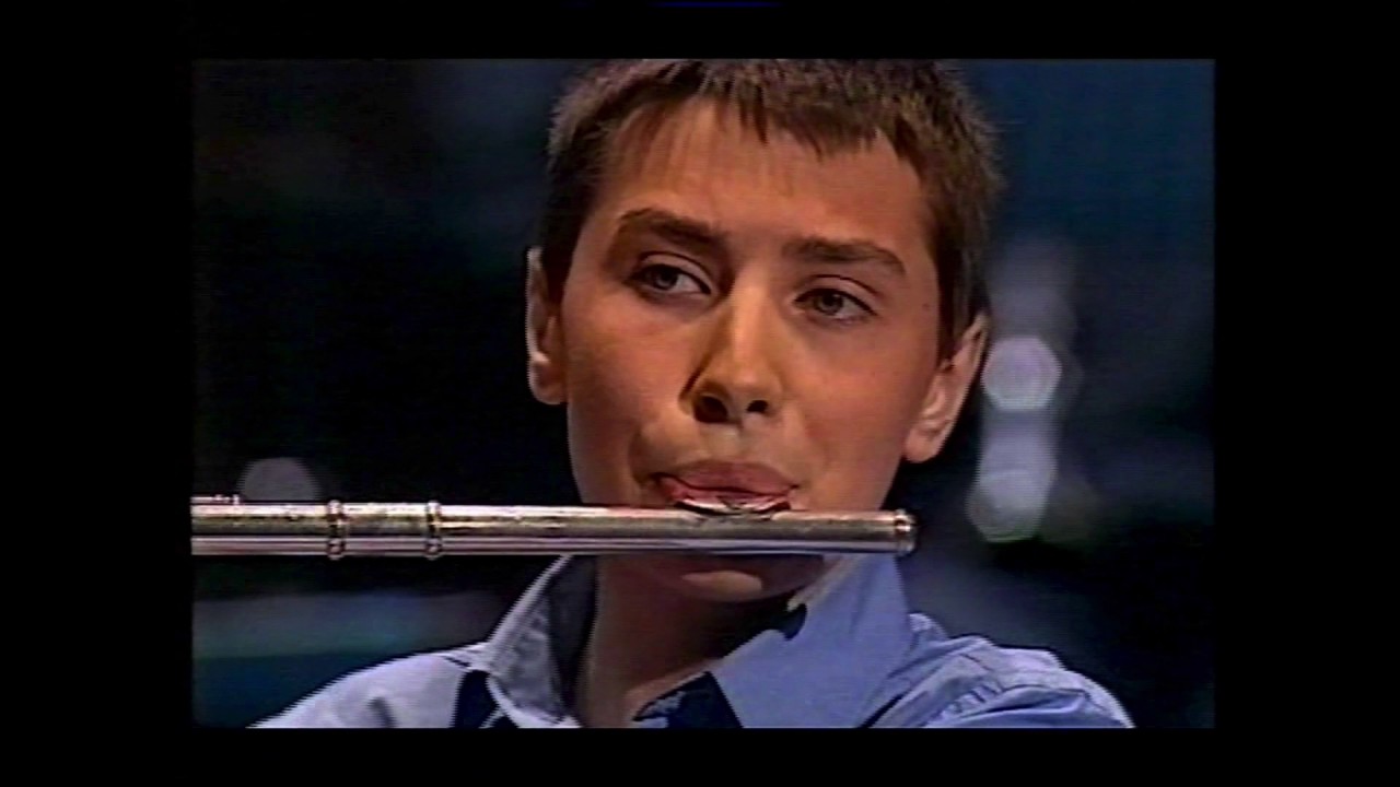 Adam Walker plays Neilsen in the 2004 Young Musicians final.
