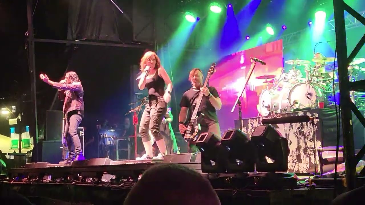THREE DAYS GRACE - Just Like You - LIVE