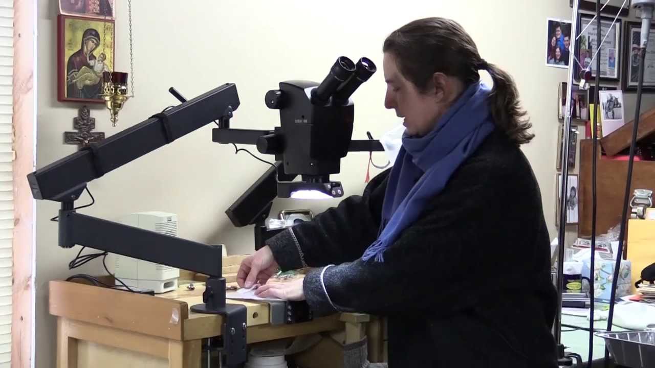 Tira Sets Up A Leica A60-F Microscope