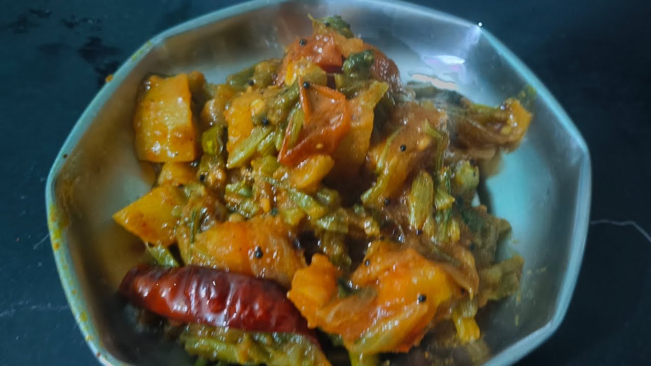 हरी-हरी की डंडी, आलू संग आए,गरम-गरम सब्ज़ी सबको खूब भाए।