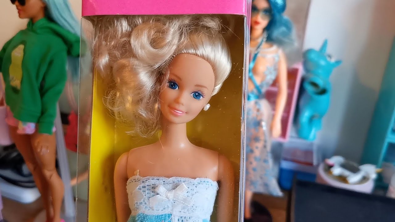 🎀 1991 Fun to Dress Vintage Barbie Hot Looks Dress Up & Unboxing! - DodaDolls