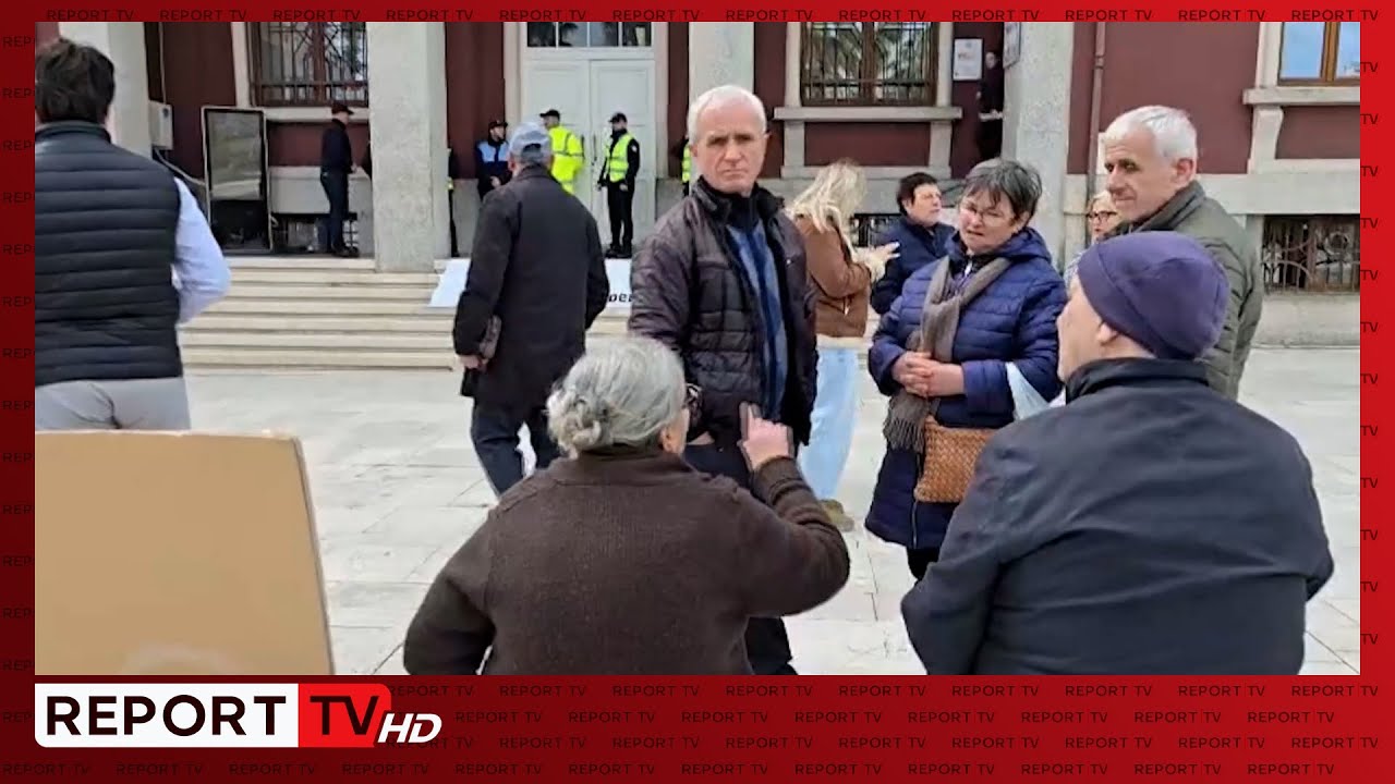 E FUNDIT/ Protesta kund&euml;r projektit TID n&euml; Durr&euml;s/ Banor&euml;t p&euml;rplasen dhunsh&euml;m me policin&euml;