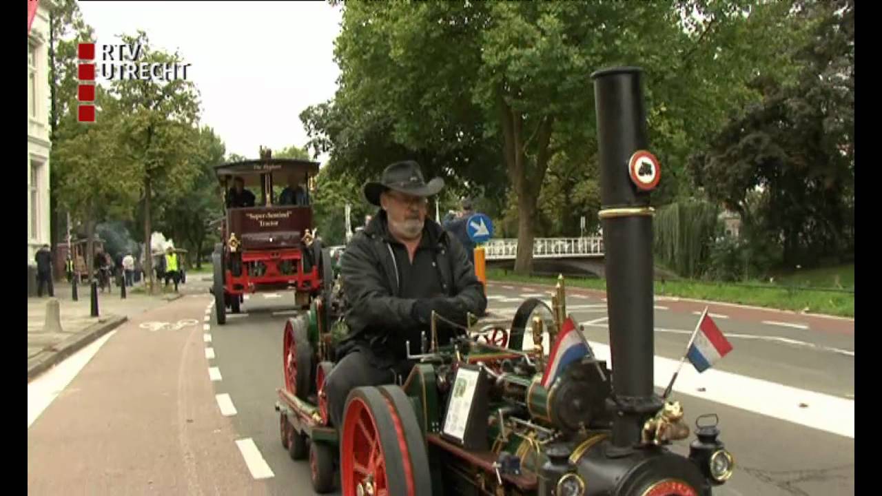 Stoomvoertuigen doorkruisen Utrecht