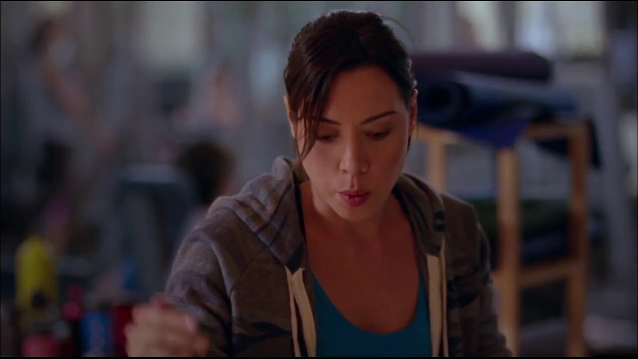 aubrey plaza in addicted to fresno