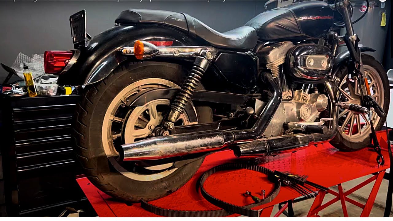 Замена заднего приводного ремня на моём Harley Sportster — простой способ