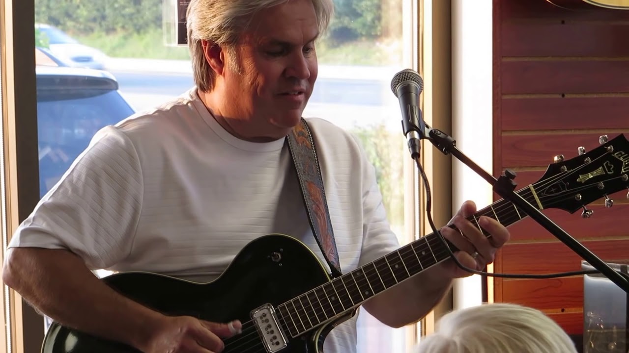 Caravan performed by Doyle Dykes