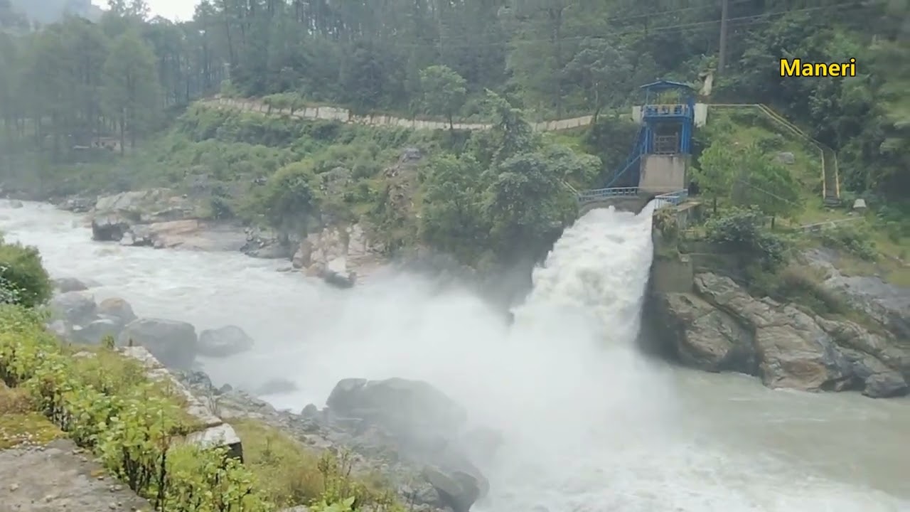 हिमालय की गंगा : गंगोत्री और उत्तरकाशी के मध्य भागीरथी