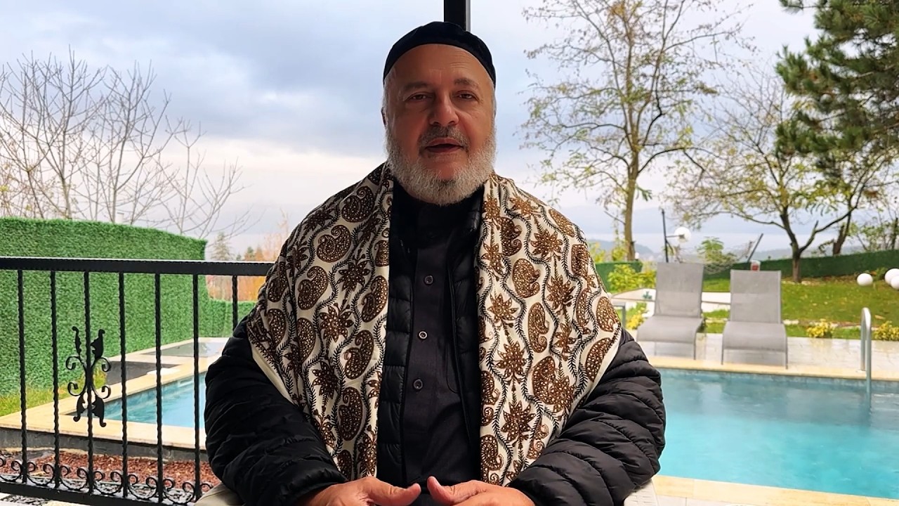 -121- كل أئمّة أهل السنّة والجماعة على تنزيه الله تبارك وتعالى عن كلّ صفات المخلوقين.