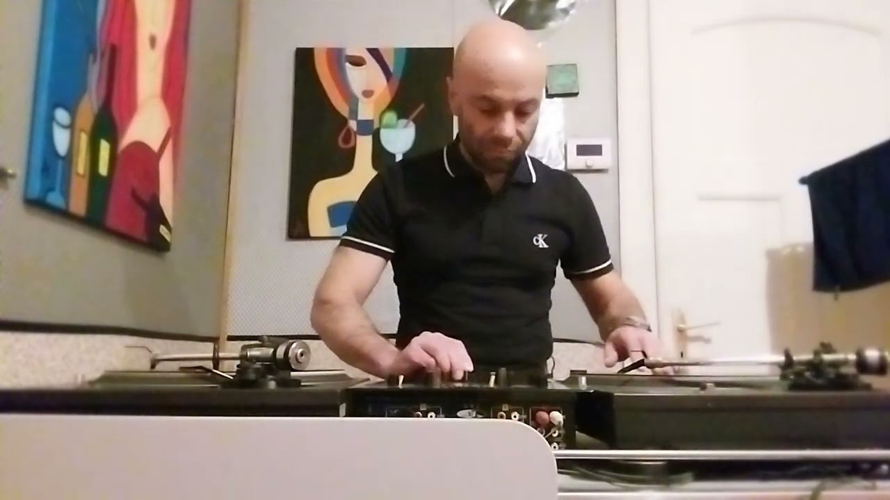 28 02 26.BEFORE AVANT D'ALLER VOIR LES PROS. on s'ambiance. Dur de lâcher la musique .