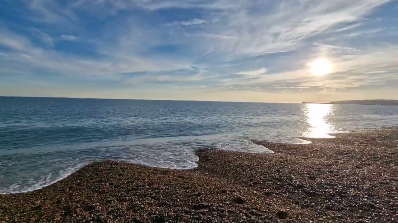 Beach Adventures 🇬🇧 ⛱️ Seaford beach, England UK  😎 #trending #beach #travel #subscribe #uk #england