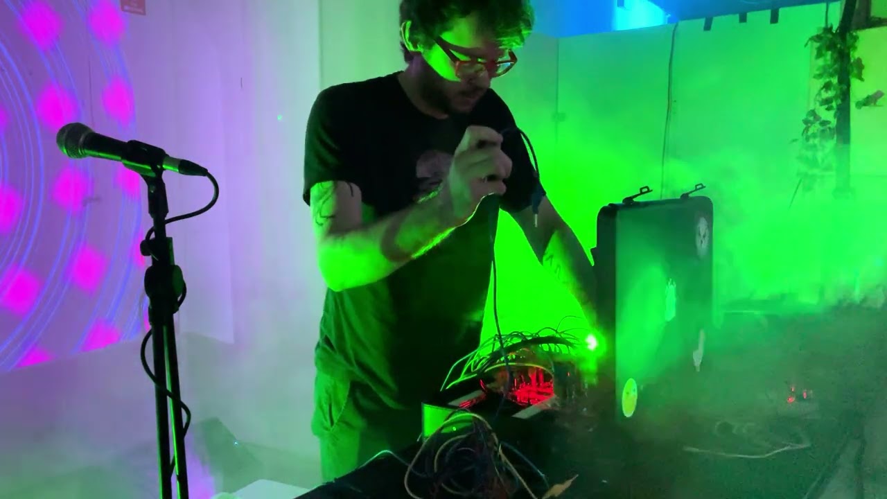 DIY Modular Synth Performance at Sydney EMOM3
