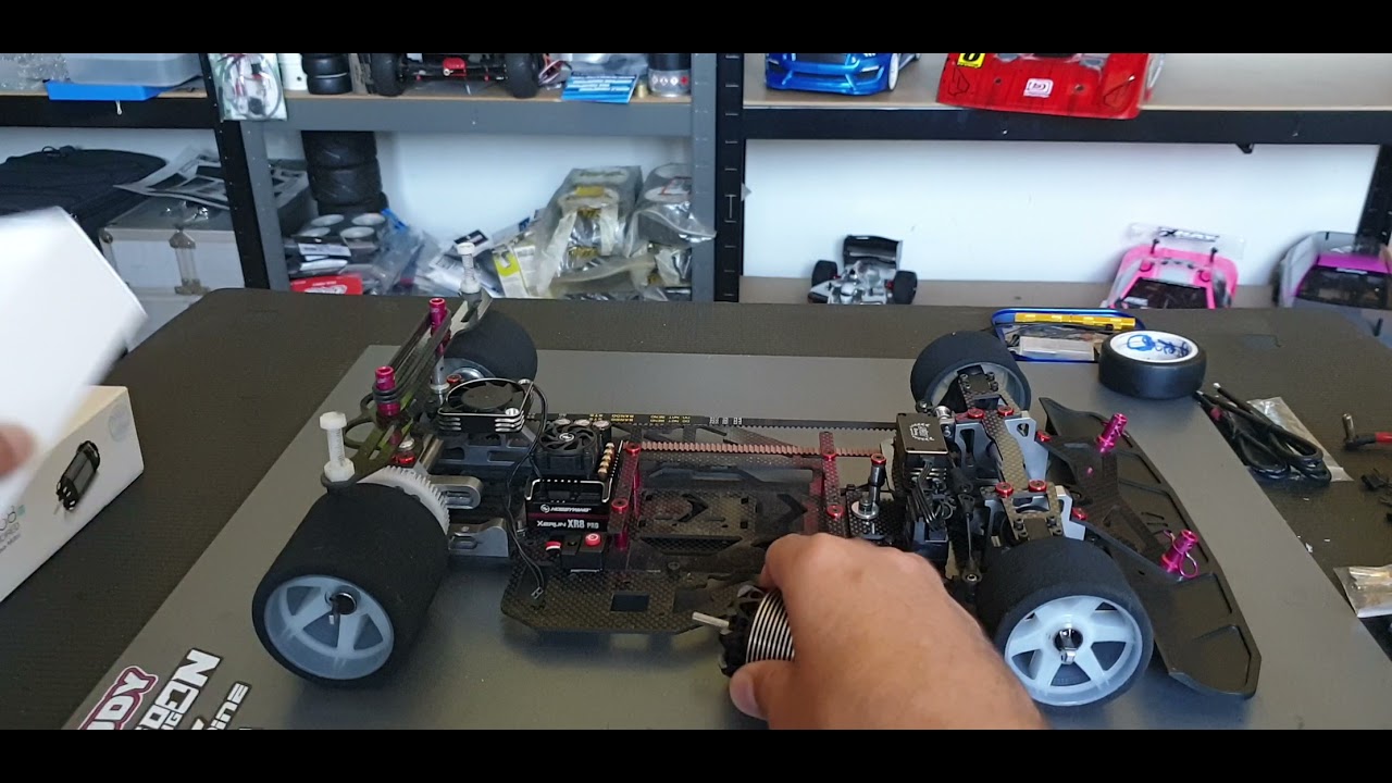 Unboxing Wartelle shop hobbywing xr8 pro g2 moteur 2000kv g3.