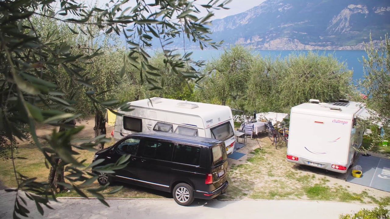 CAMPING PRIMAVERA    BRENZONE SUL GARDA      +39  045 742 04 21      info@camping-primavera.com